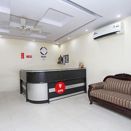 Hotel O Mahipalpur Inn Нью-Дели Экстерьер фото