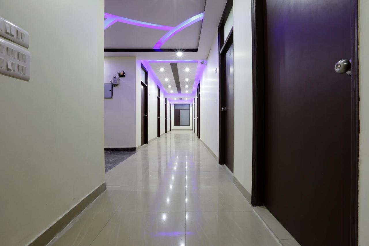Hotel O Mahipalpur Inn Нью-Дели Экстерьер фото