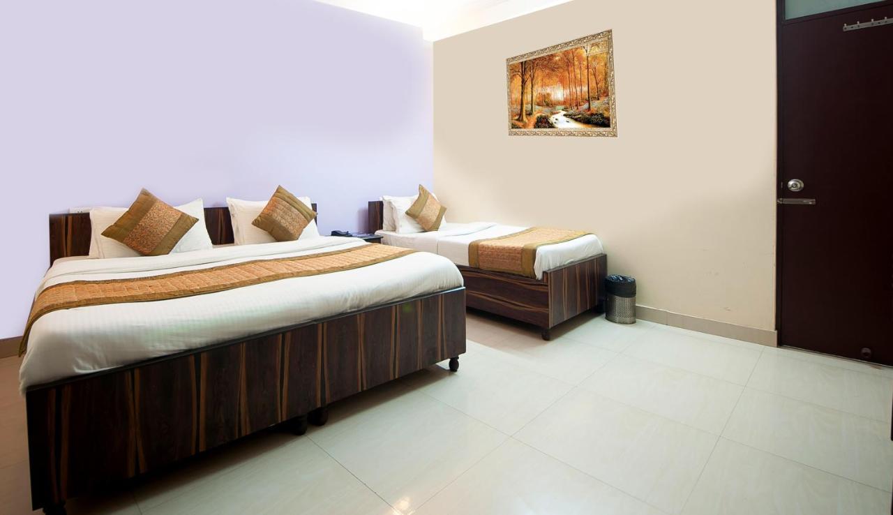 Hotel O Mahipalpur Inn Нью-Дели Экстерьер фото